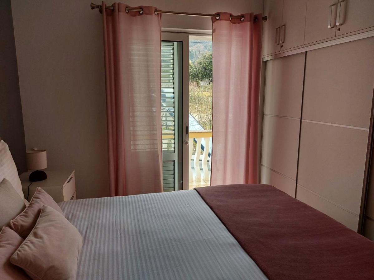 Апартаменты Apartman Larisa Кампор Экстерьер фото
